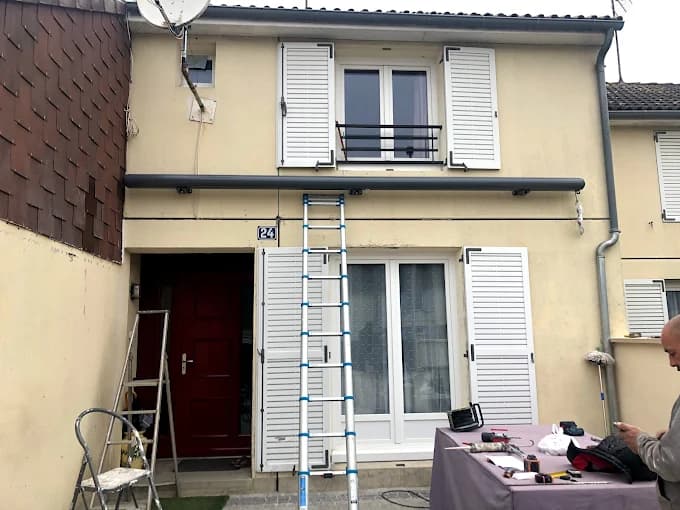 Ravalement façade maison — préparation chantier Loiret